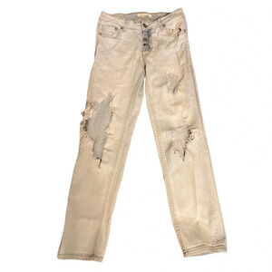 EightyTwo light blue washed out distressed  ankle cropped jeans Sz 3